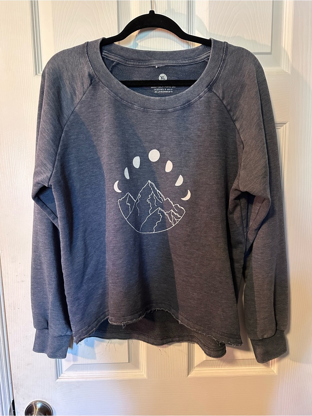 Women's Gray Mountain Moon Phase Sweatshirt